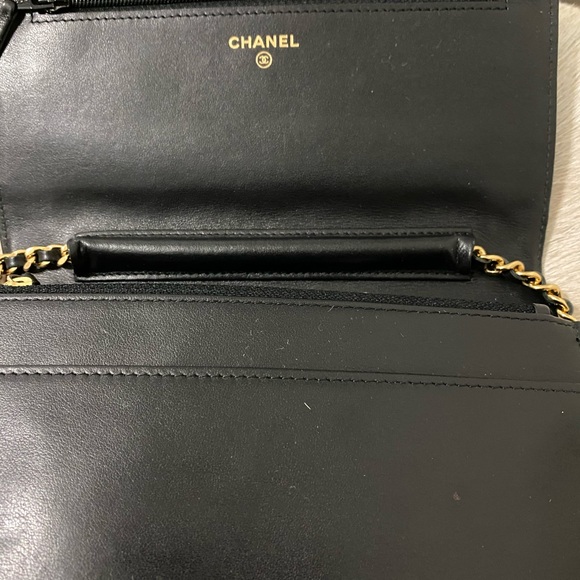 Limited ed chanel studded woc - Picture 7 of 8